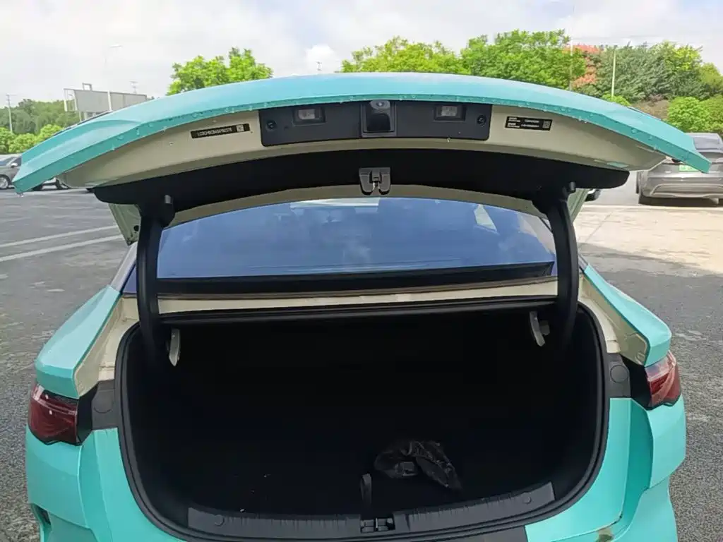 BYD Qin L — миниатюра 19