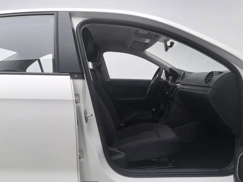 Volkswagen Jetta — миниатюра 23