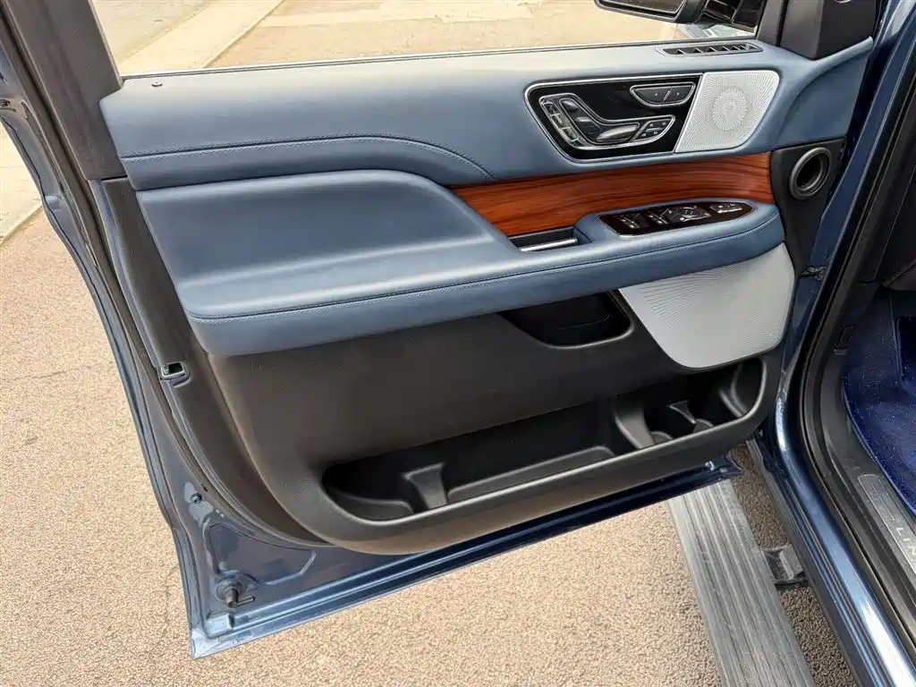 Lincoln Navigator 2019 3.5T
