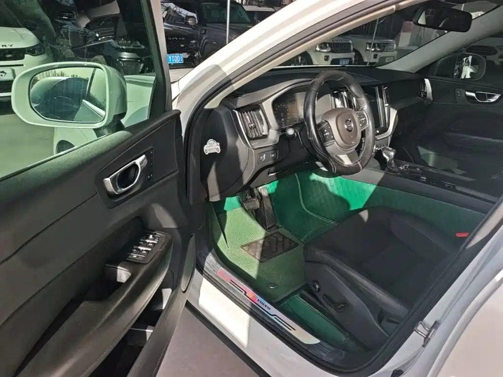 Volvo XC60 — миниатюра 16