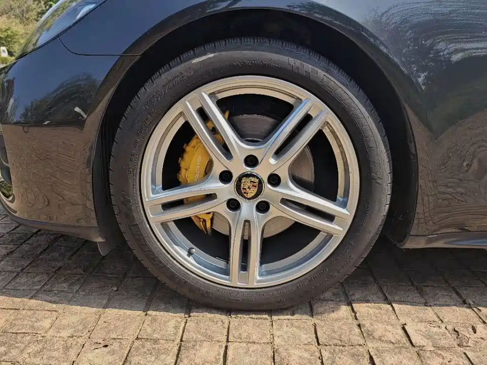 Porsche Panamera — миниатюра 8