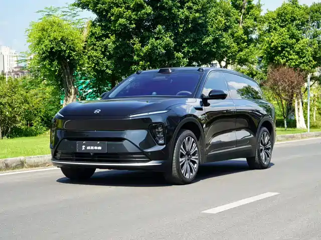 2024 Nio ES8