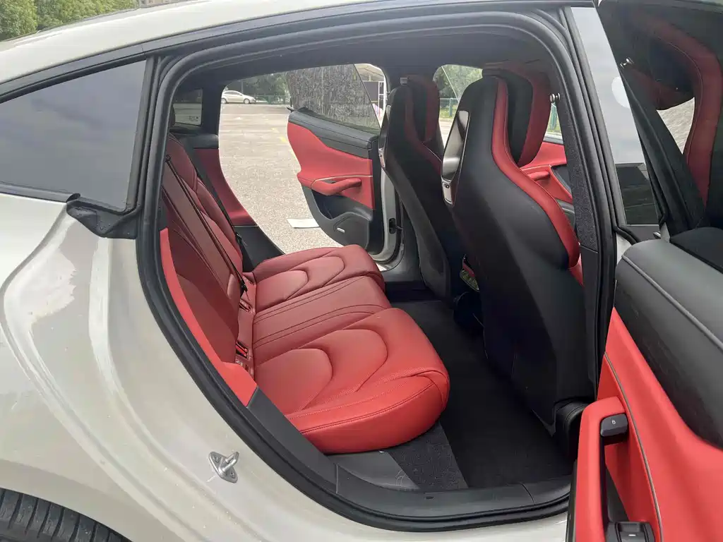 XIAOMI CAR XIAOMI SU7