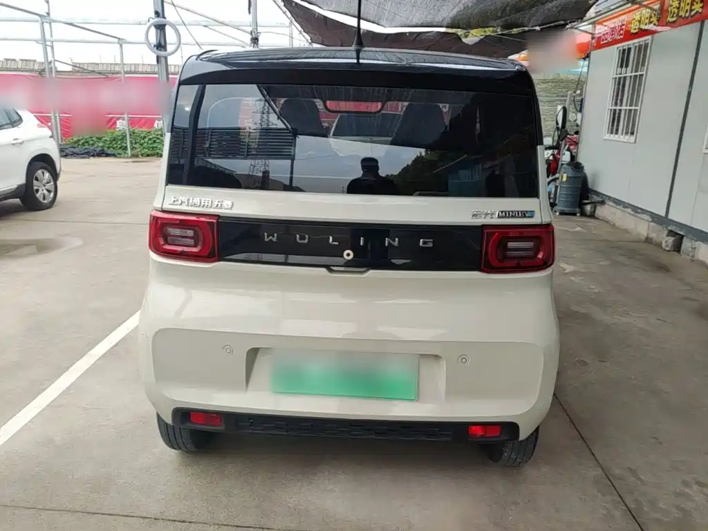 Wuling MINIEV — миниатюра 6