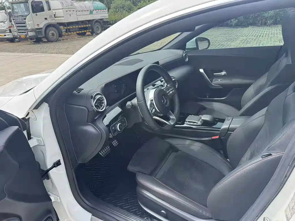 Mercedes-Benz CLA (Import) — миниатюра 12