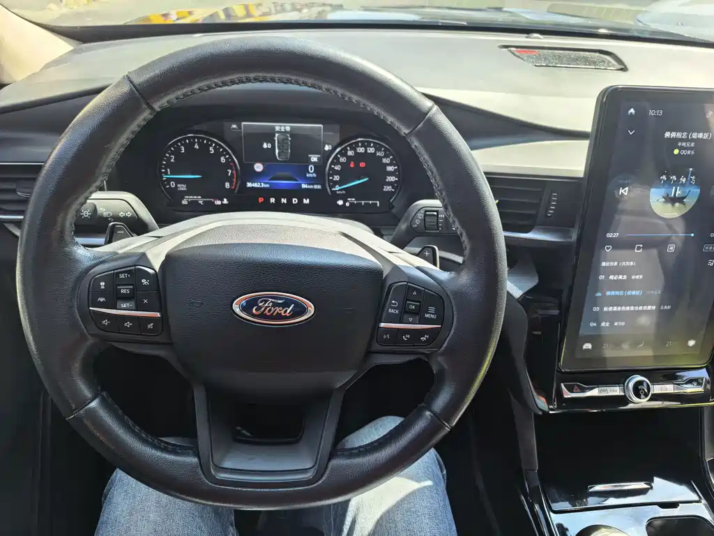 Ford Explorer — миниатюра 3