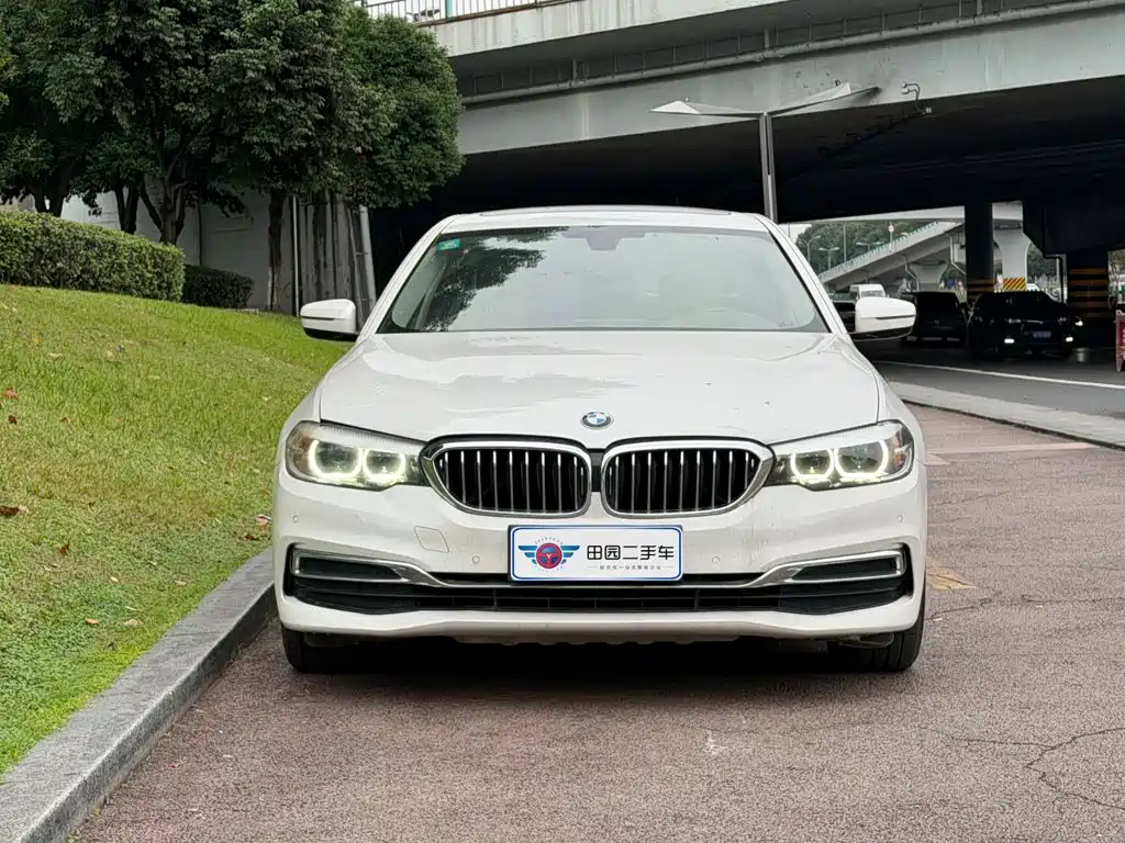 BMW 5 Series — миниатюра 2