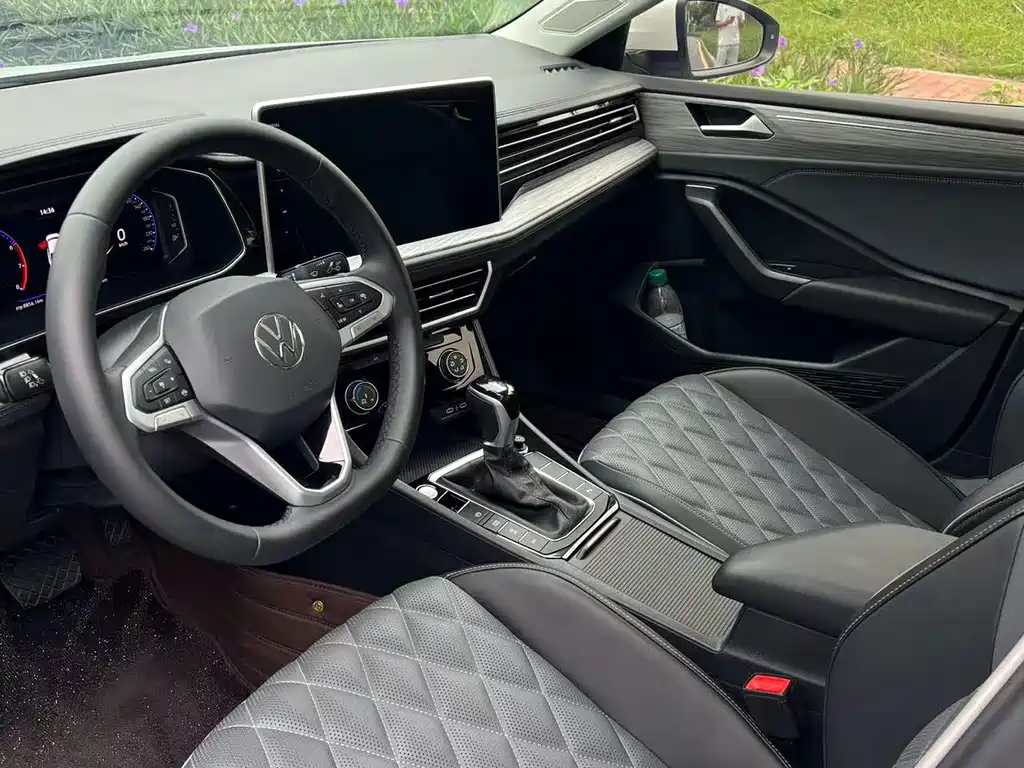 Volkswagen Sagitar — миниатюра 7