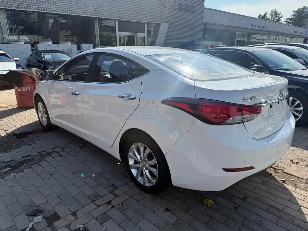 Hyundai Elantra Langdong — миниатюра 17