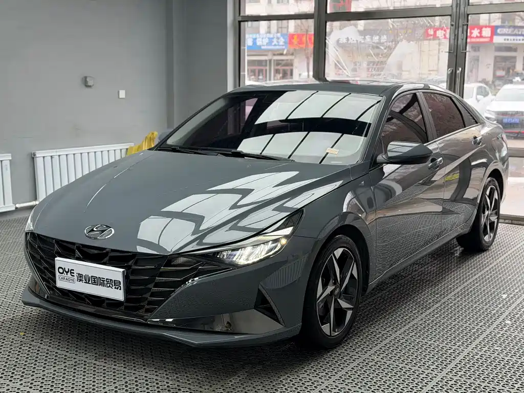 Hyundai Elantra 2023