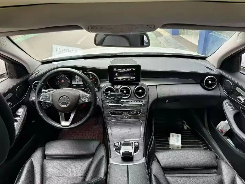 Mercedes-Benz C-Class — миниатюра 5