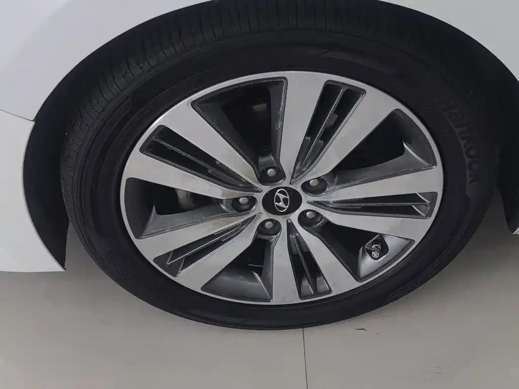 Hyundai Mistra — миниатюра 7