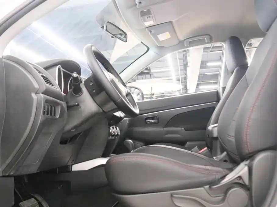 Mitsubishi ASX — миниатюра 13