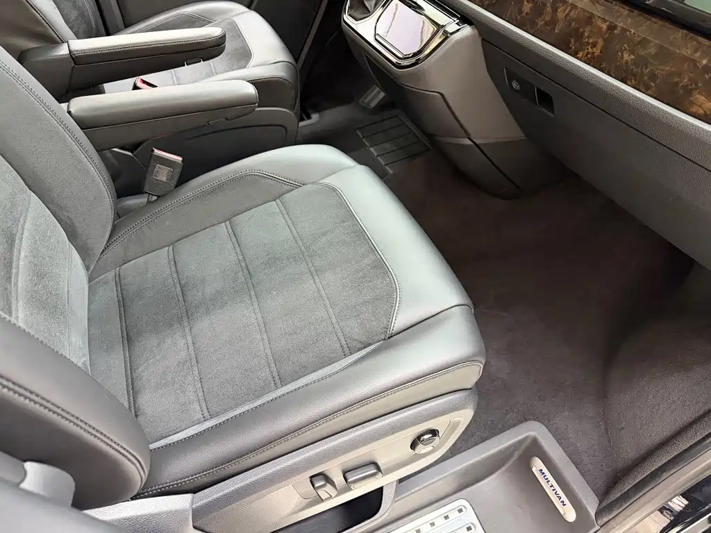Volkswagen Multivan — миниатюра 14