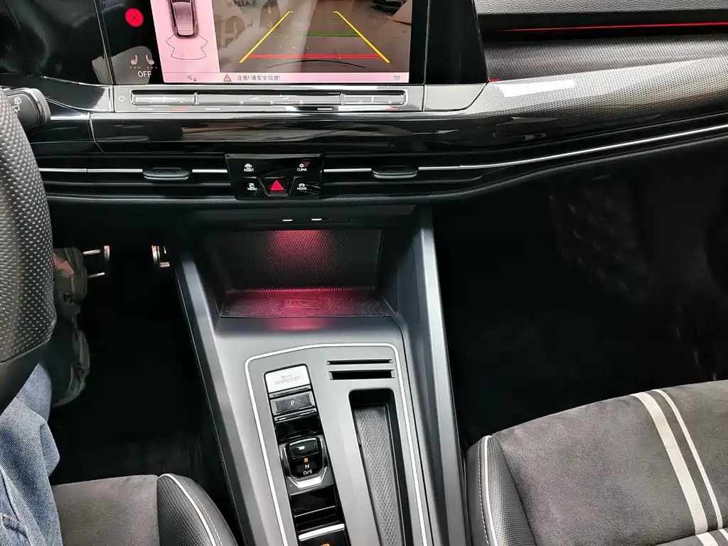 Volkswagen Golf — миниатюра 18