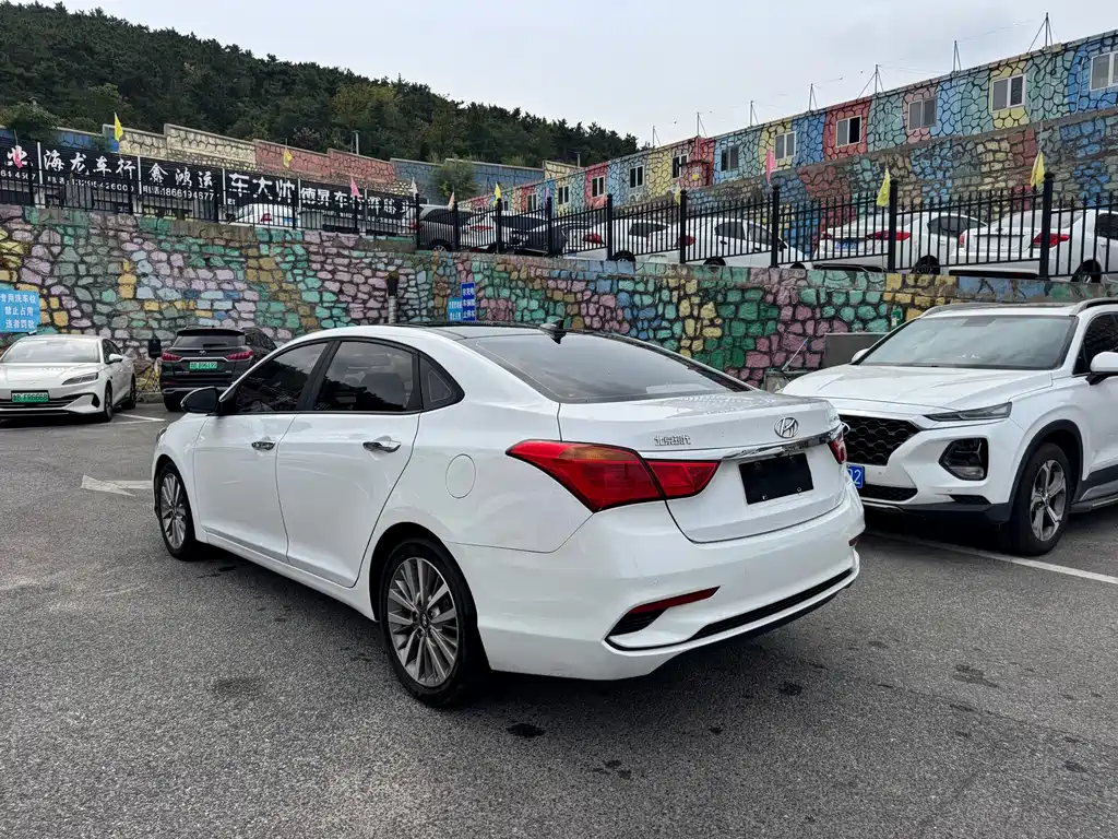 Hyundai Mistra — миниатюра 7