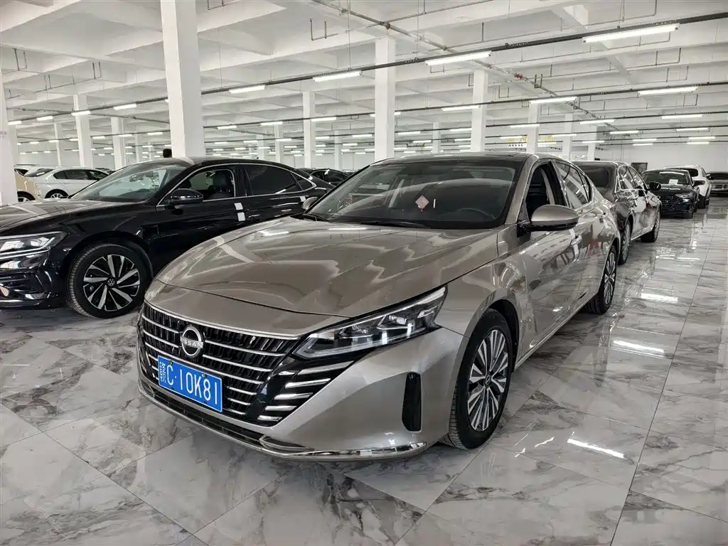 Купить Nissan Teana