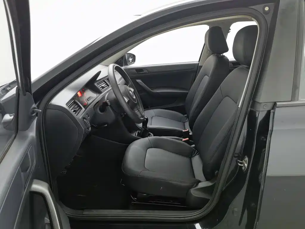 Volkswagen Santana — миниатюра 10