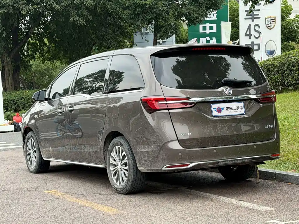 Buick GL8 — миниатюра 4
