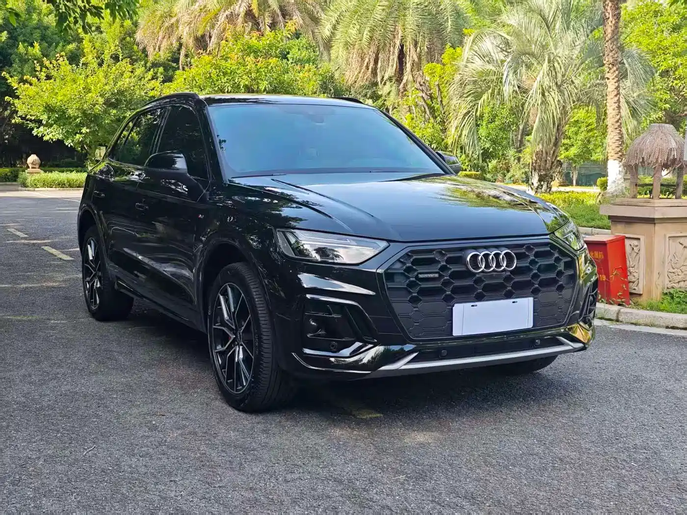 Audi Q5L id 4589488 из Китая 9