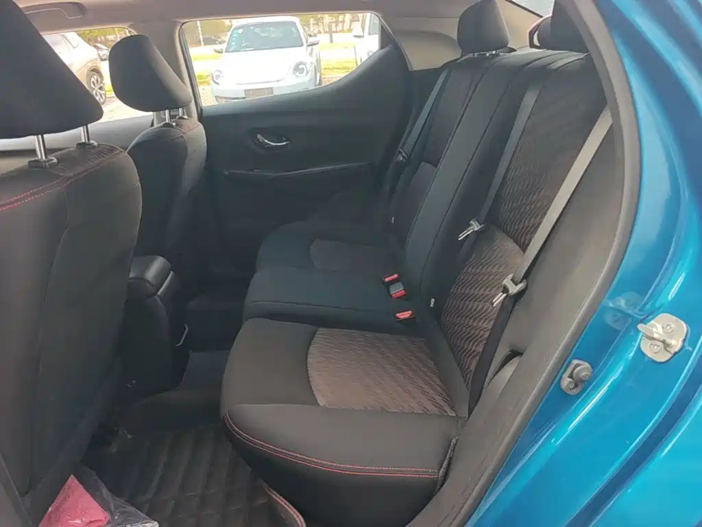 Nissan Bluebird — миниатюра 22