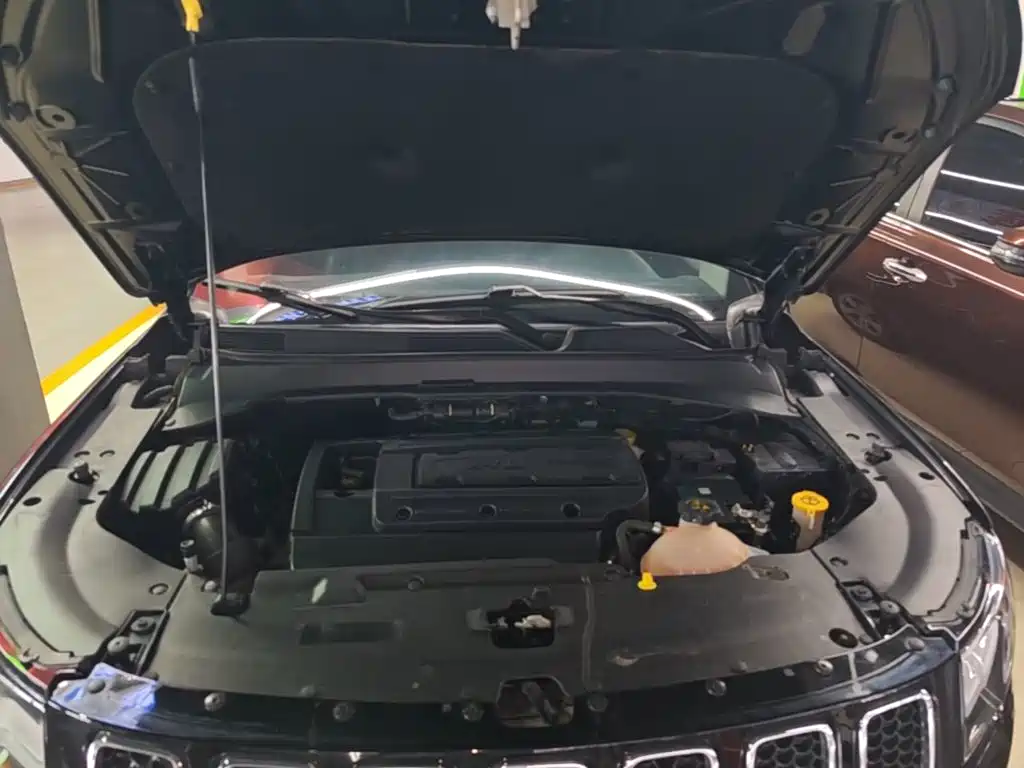 Jeep Compass — миниатюра 20
