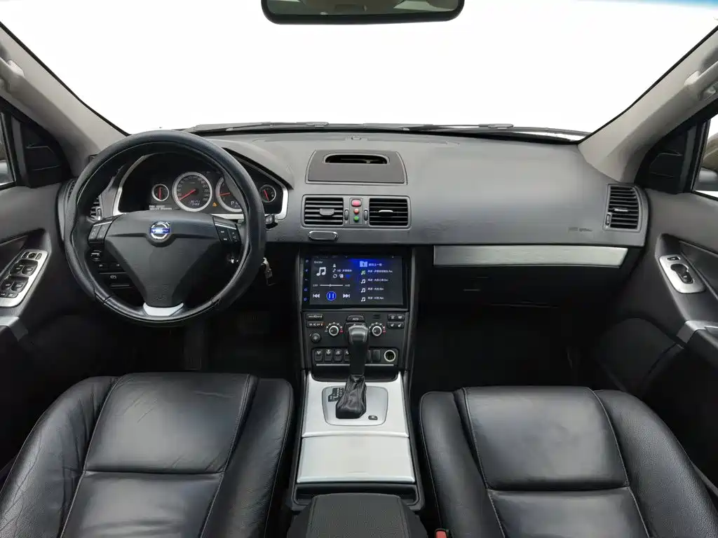 Volvo XC Classic — миниатюра 5