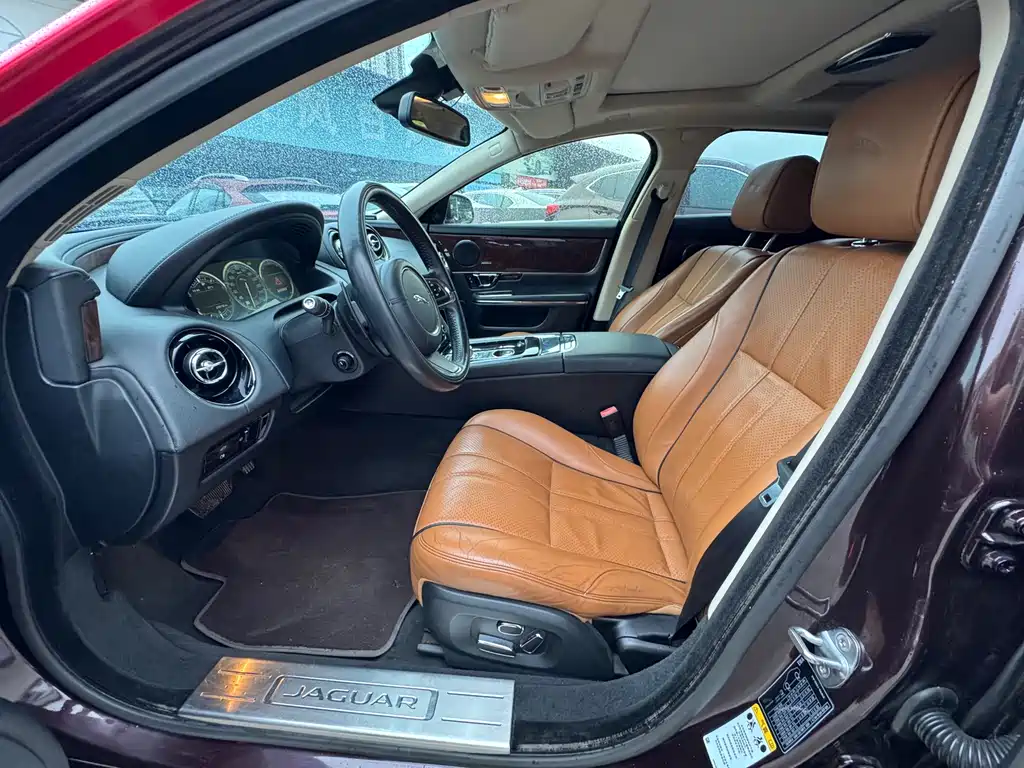 Jaguar XJ — миниатюра 4