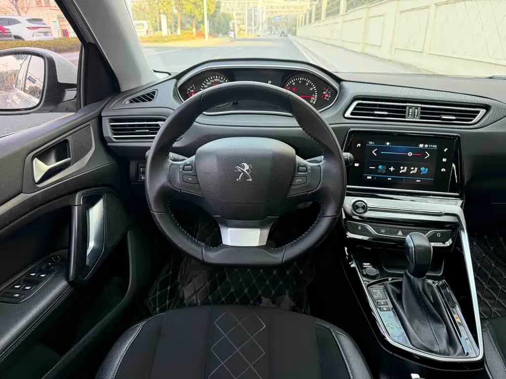 Peugeot 308 — миниатюра 9