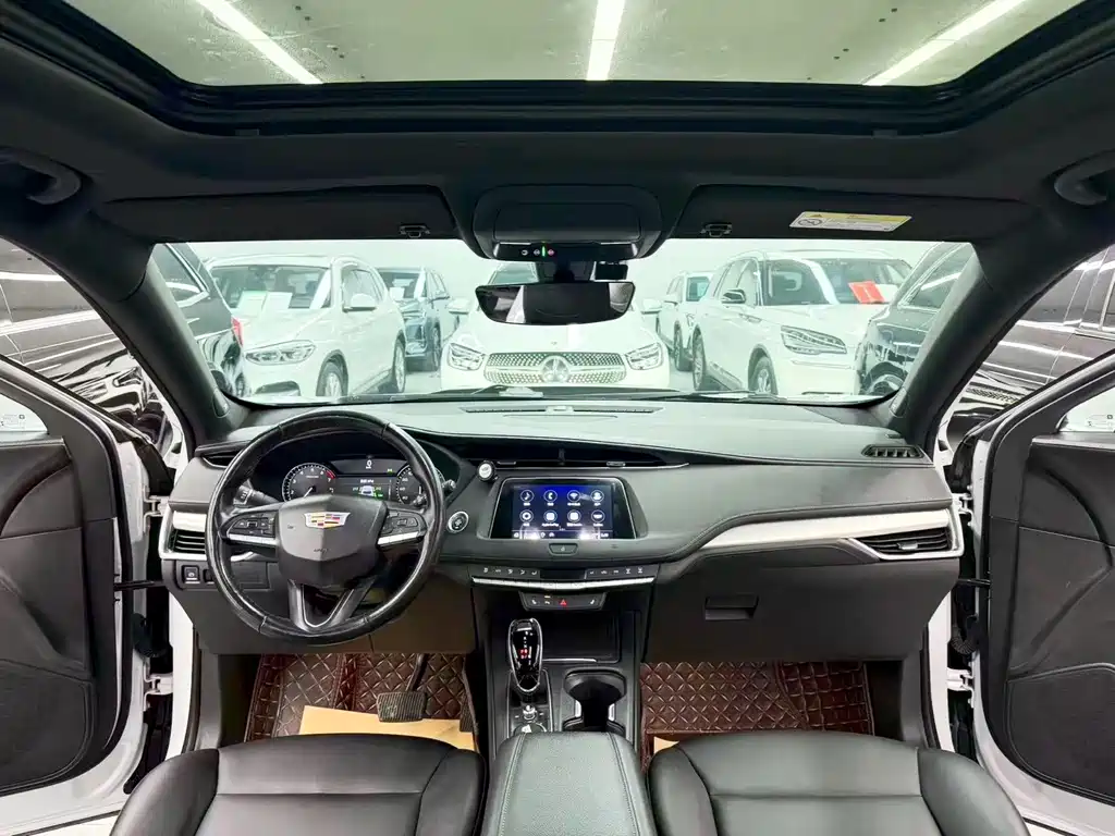 Cadillac XT4 — миниатюра 9