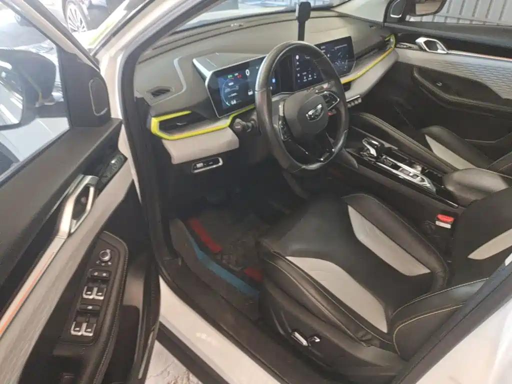 Geely Binyue — миниатюра 16