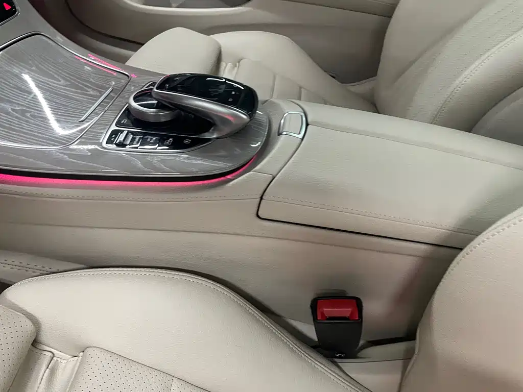 Mercedes-Benz E-Class (Import) — миниатюра 14