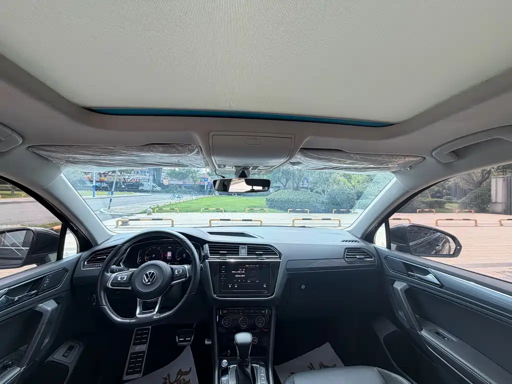 Volkswagen Tiguan L — миниатюра 6