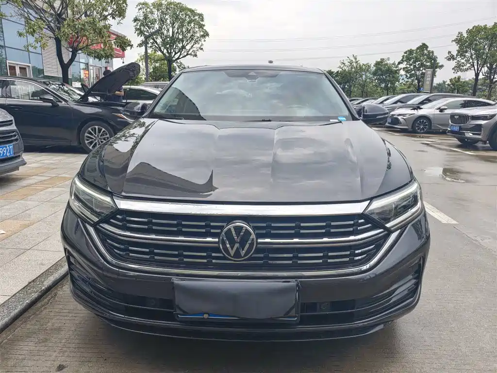 Volkswagen Sagitar — миниатюра 3