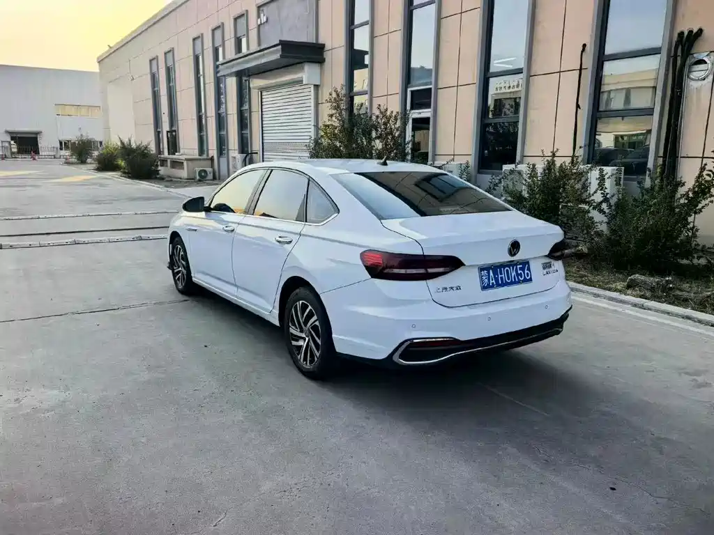 Volkswagen Lavida — миниатюра 9