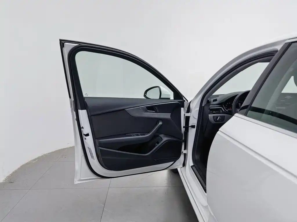 Audi A4L — миниатюра 8