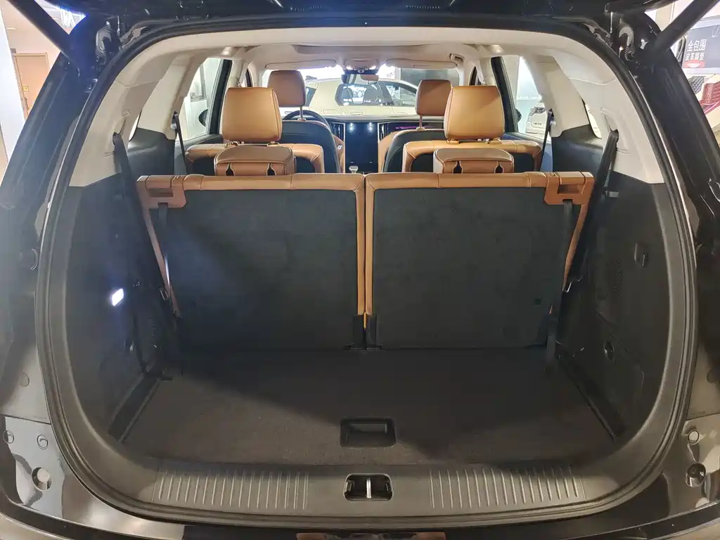 Hongqi Hongqi HS7 PHEV — миниатюра 10