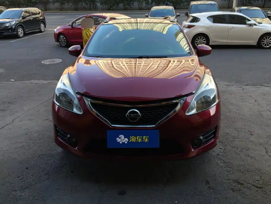 Nissan Tiida — миниатюра 2