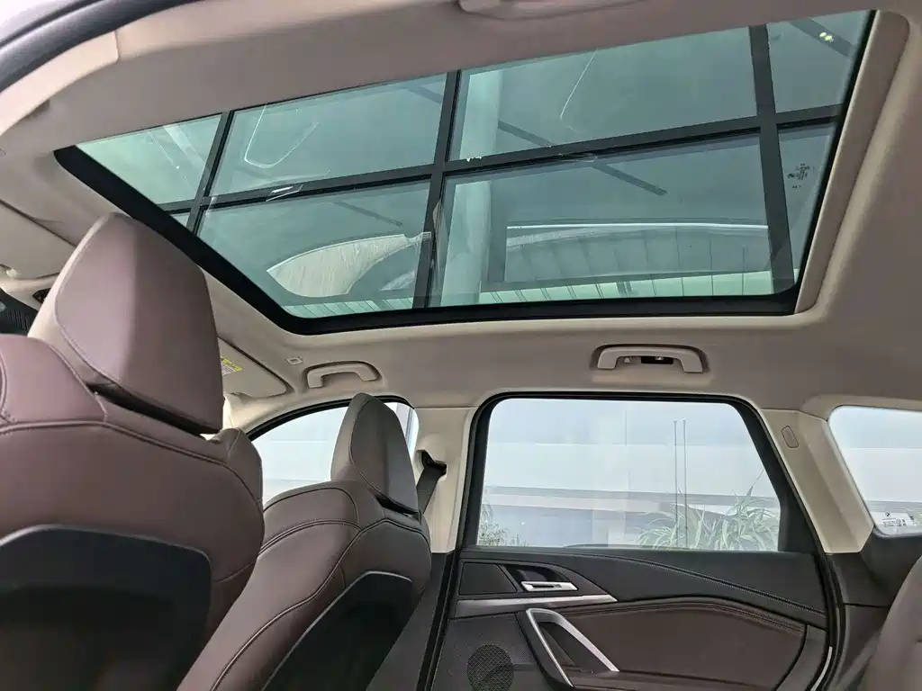 BMW iX1 — миниатюра 12