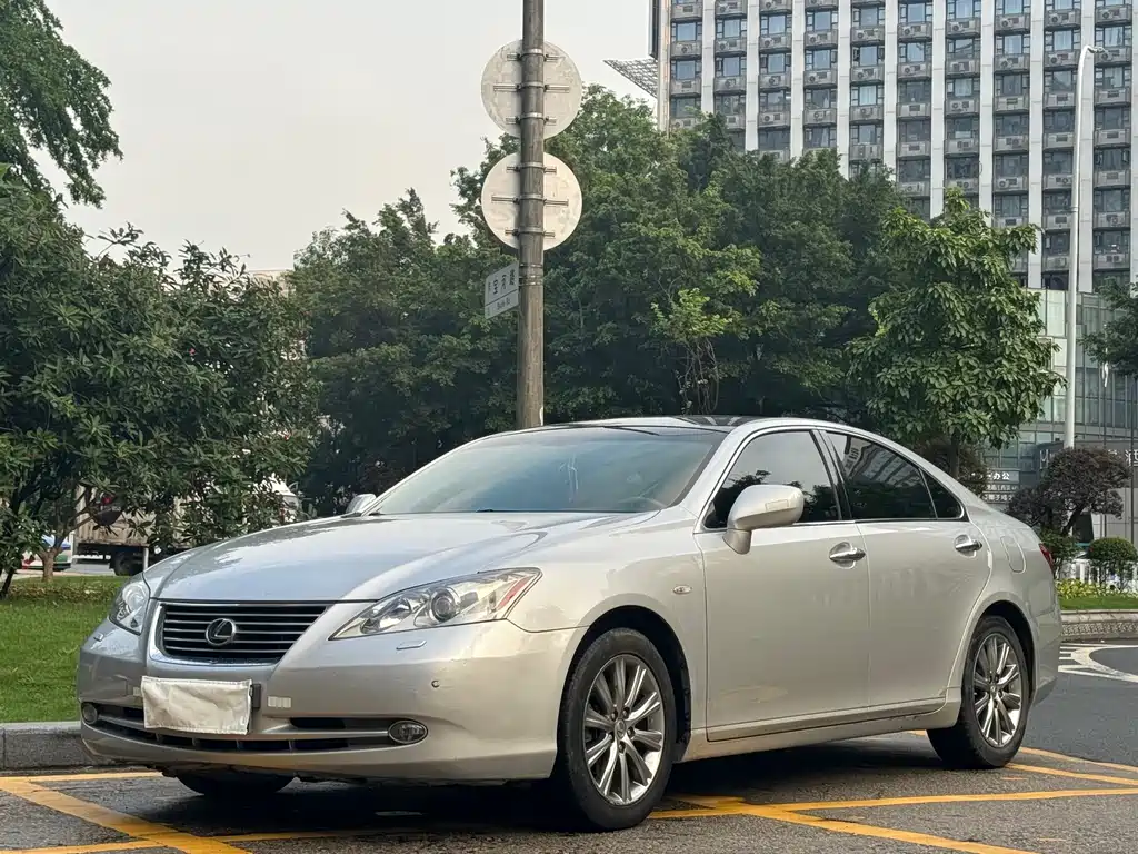 Купить Lexus ES