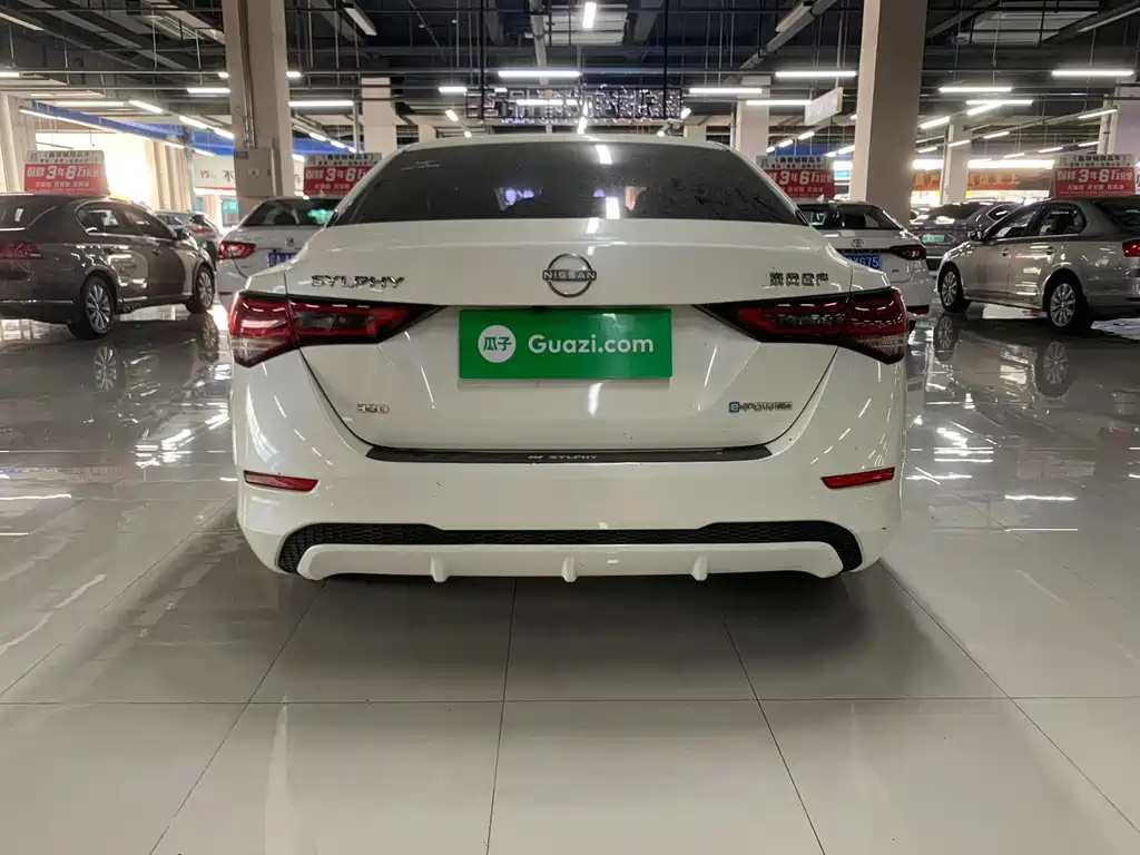 Nissan Sylphy — миниатюра 8