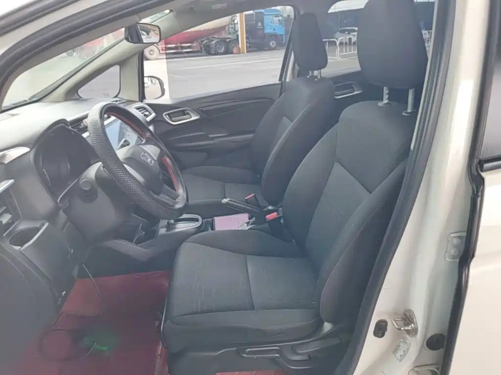 Honda Fit — миниатюра 15