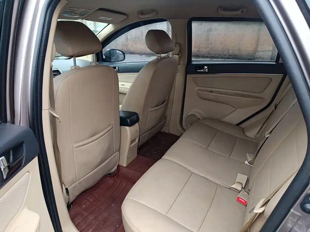 BAIC E-Series — миниатюра 9