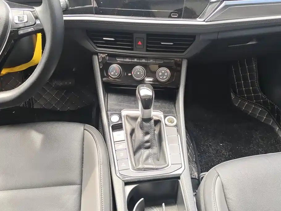 Volkswagen Sagitar — миниатюра 16