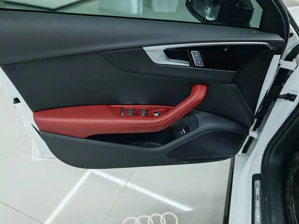 Audi A4L — фотографии объявления, Фото 13