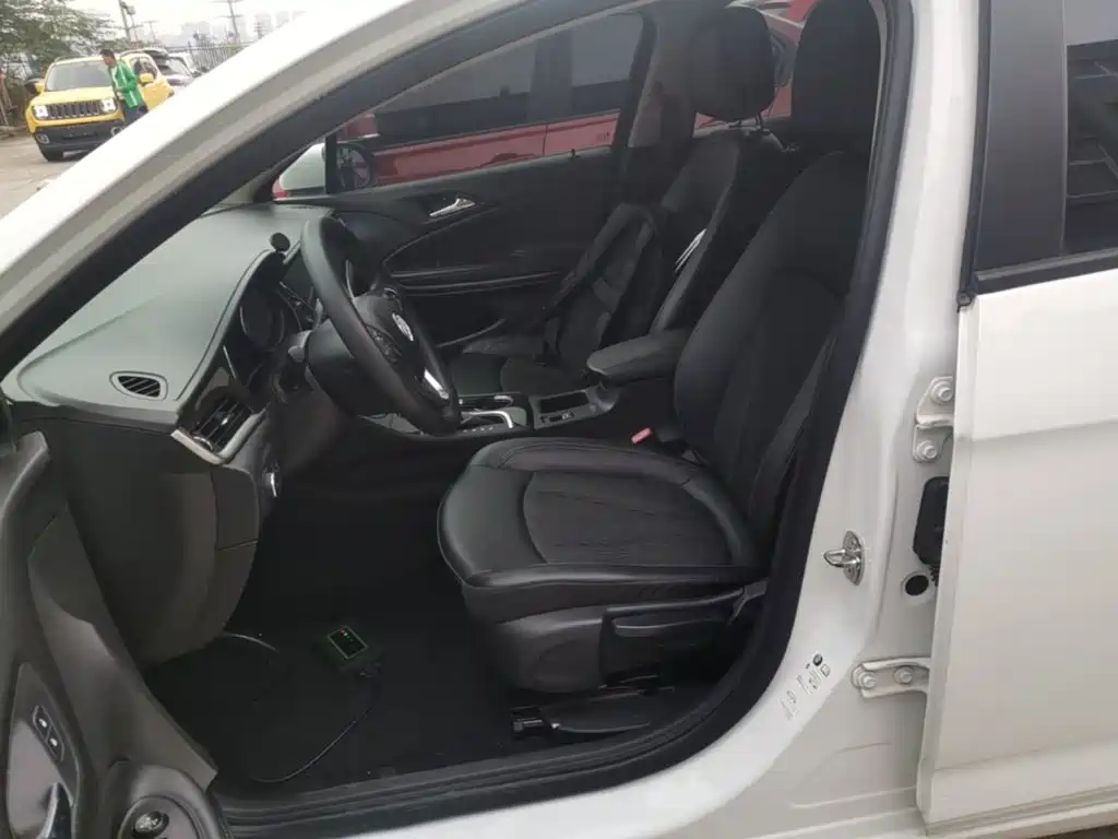Buick Verano — миниатюра 15