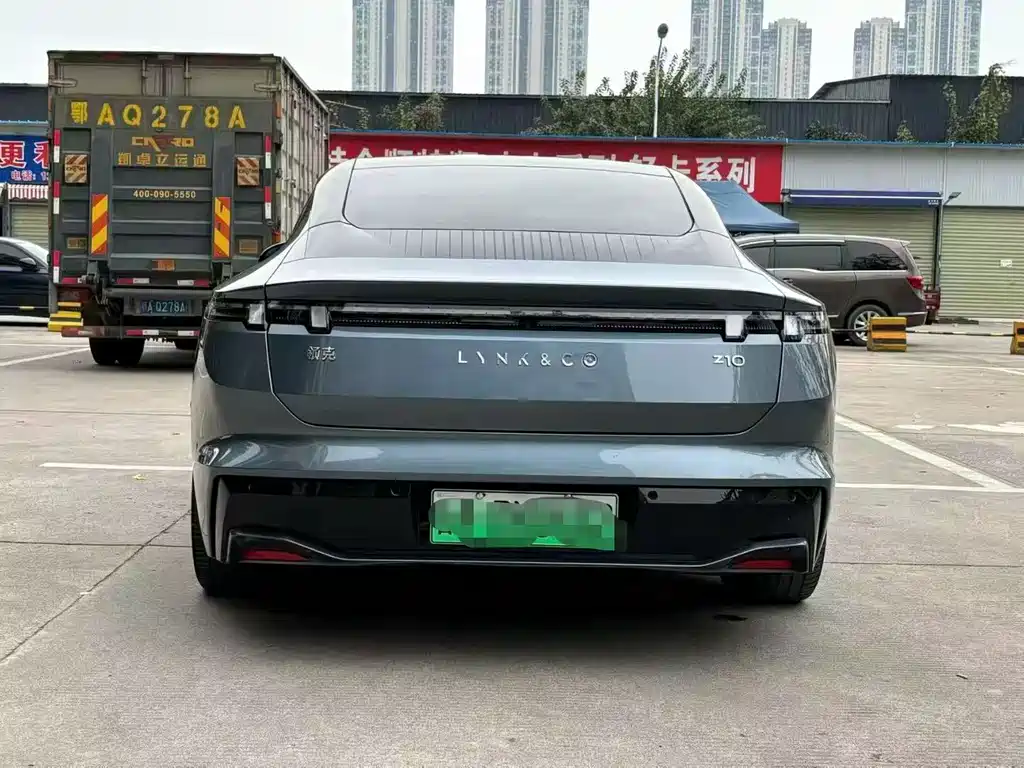 LYNK Z10