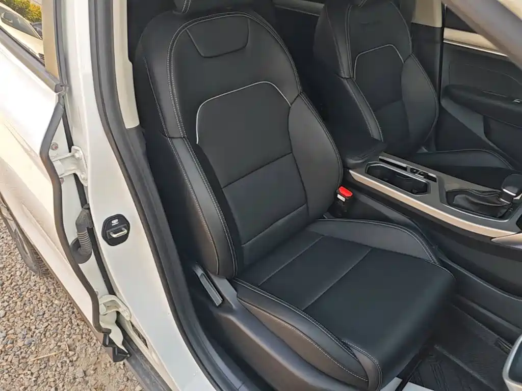 Geely Binyue — миниатюра 20