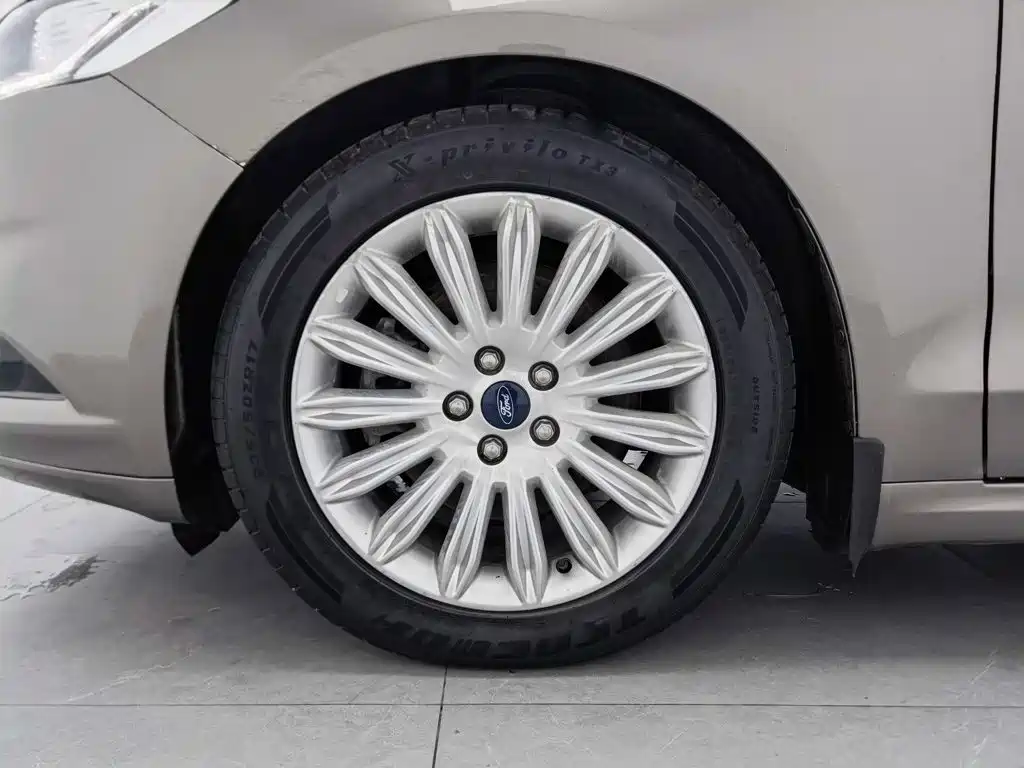 Ford Mondeo — миниатюра 17