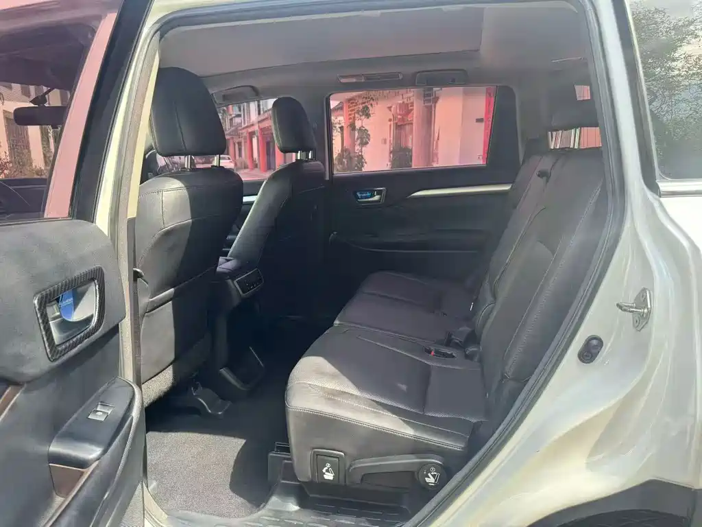 Toyota Highlander — миниатюра 7